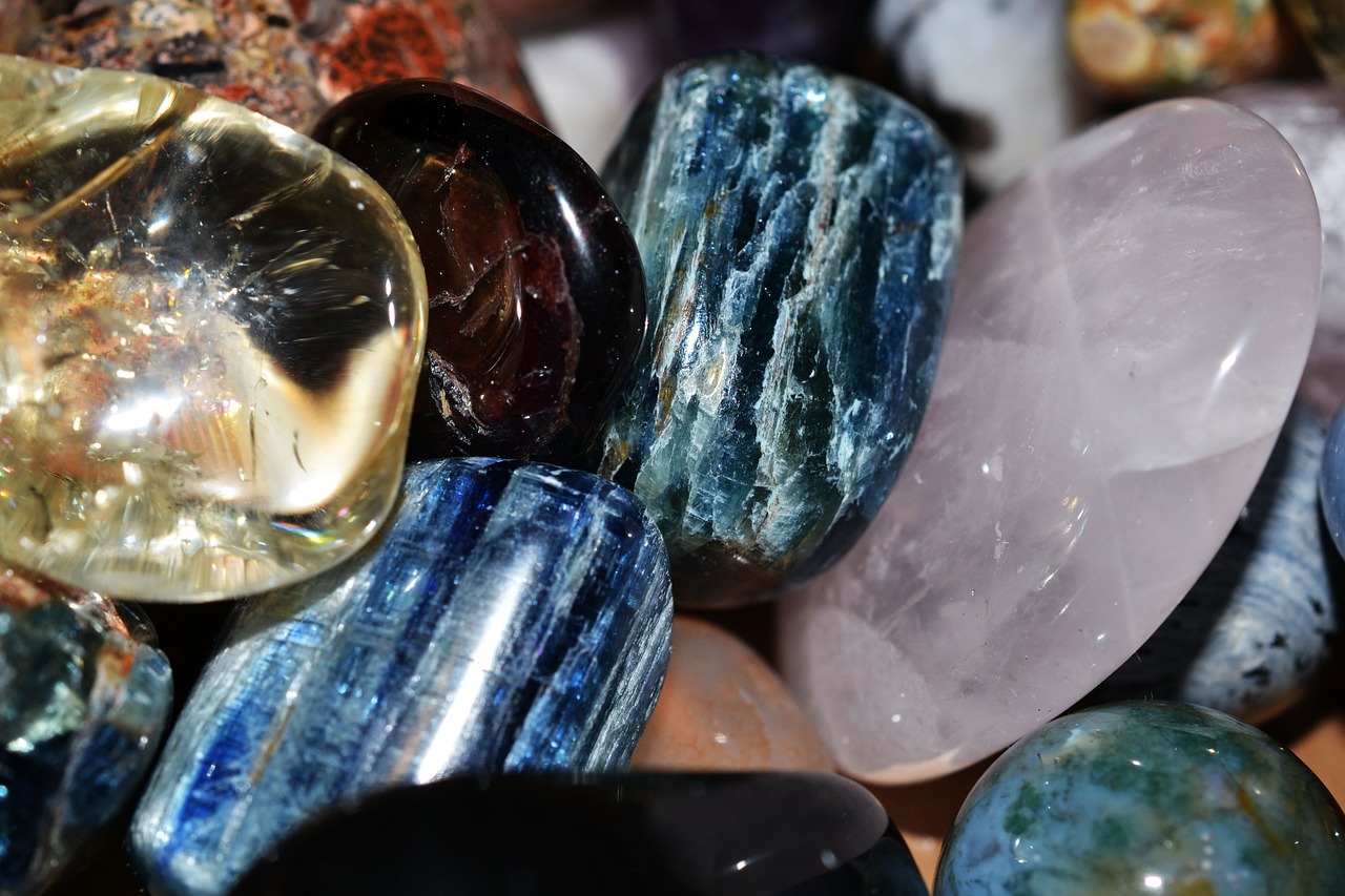 Exploring the Unknown with Metaphysics
